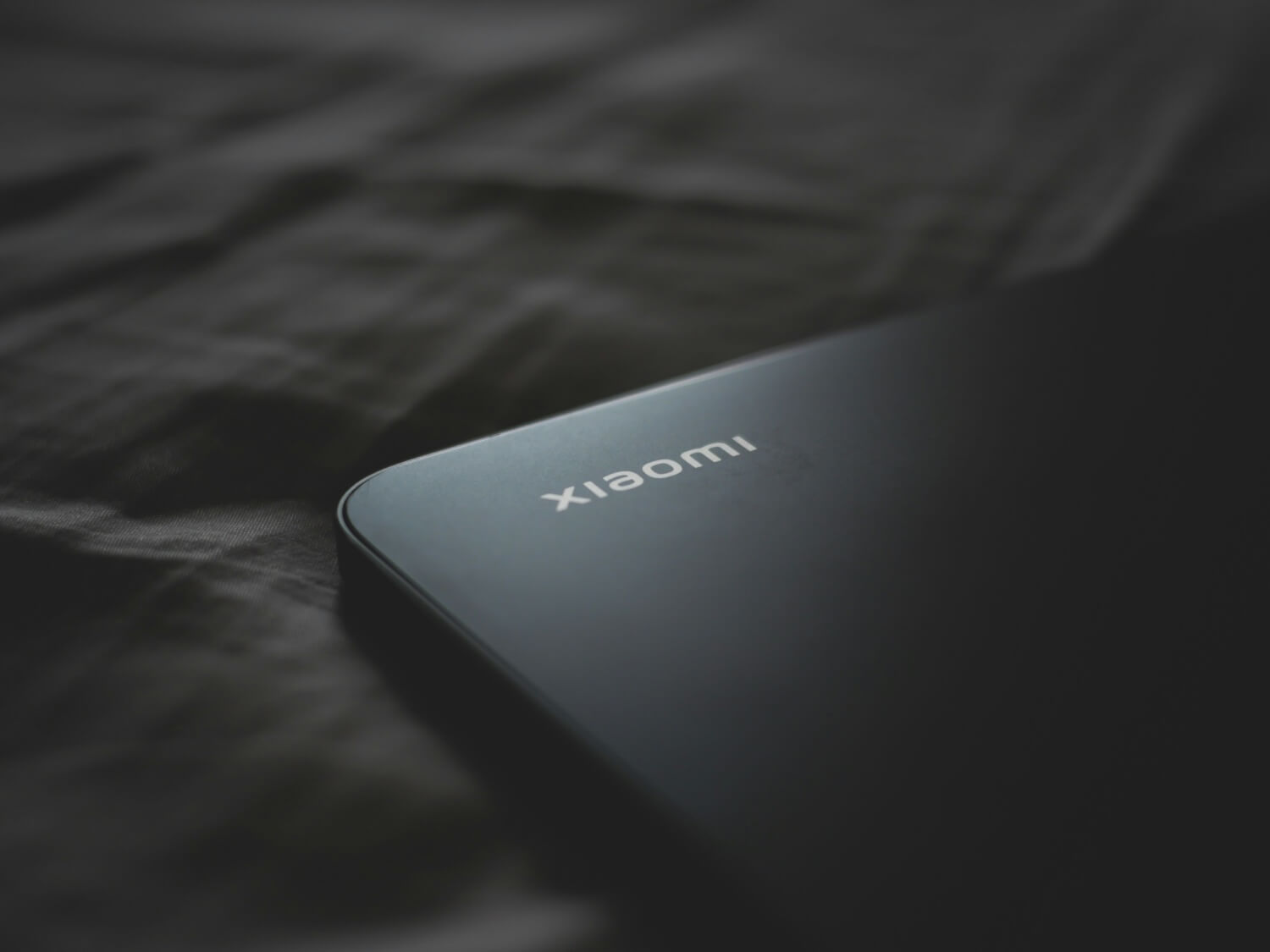 Laptop z logo XIAOMI 